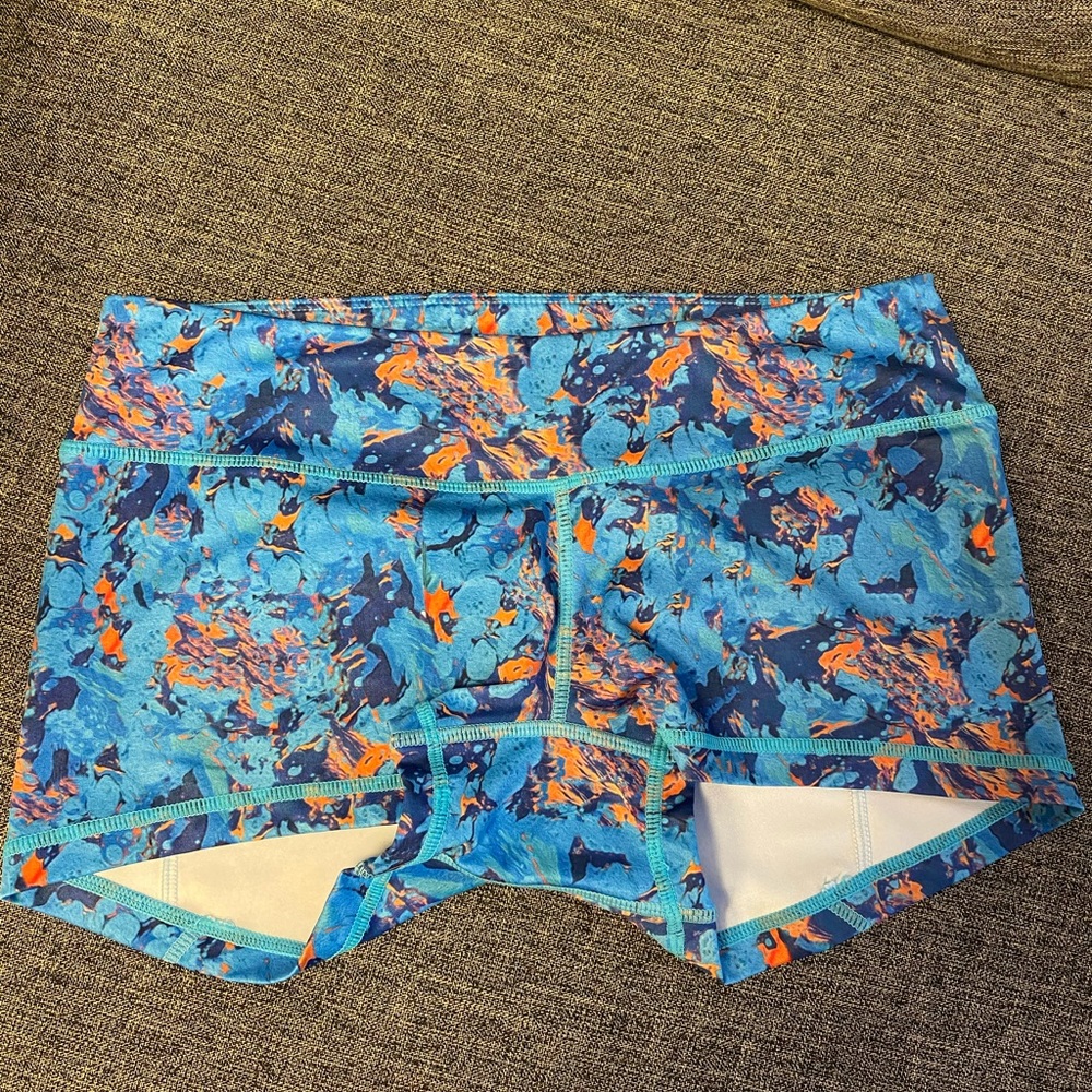 Booty short